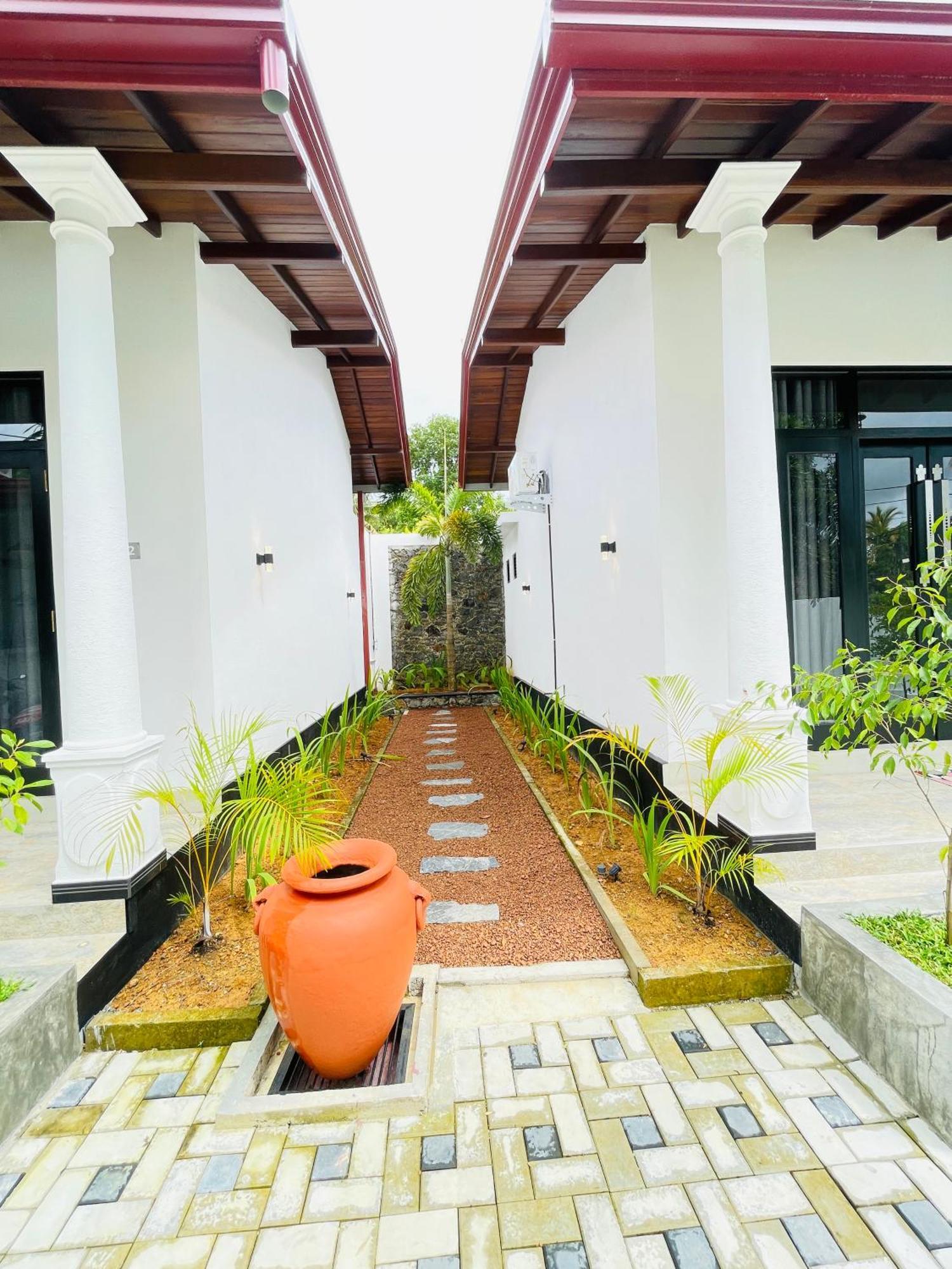 Thara Inn Villa Dikwella Exterior foto