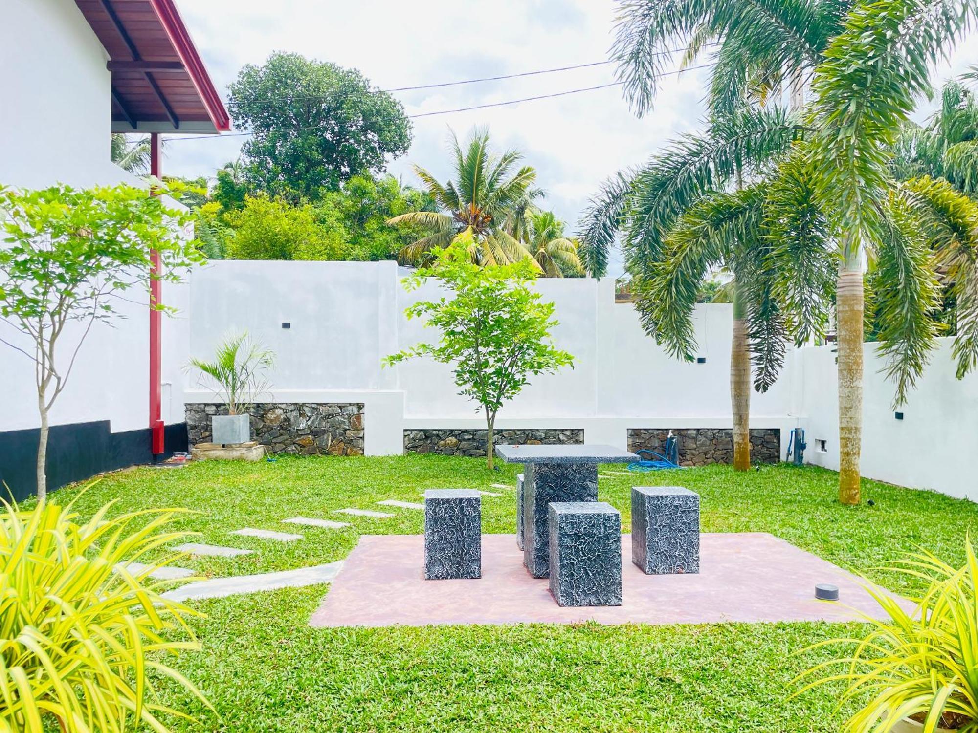 Thara Inn Villa Dikwella Exterior foto